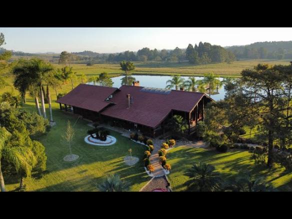 Sítio dos sonhos com 51 hectares – casa principal com 650 m² – açude com deck – Parobé/RS