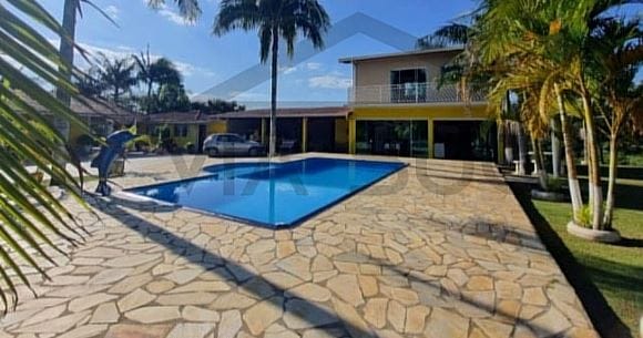 Grandiosa chácara rústica, moderna e sofisticada com salão de festas Casa na Floresta