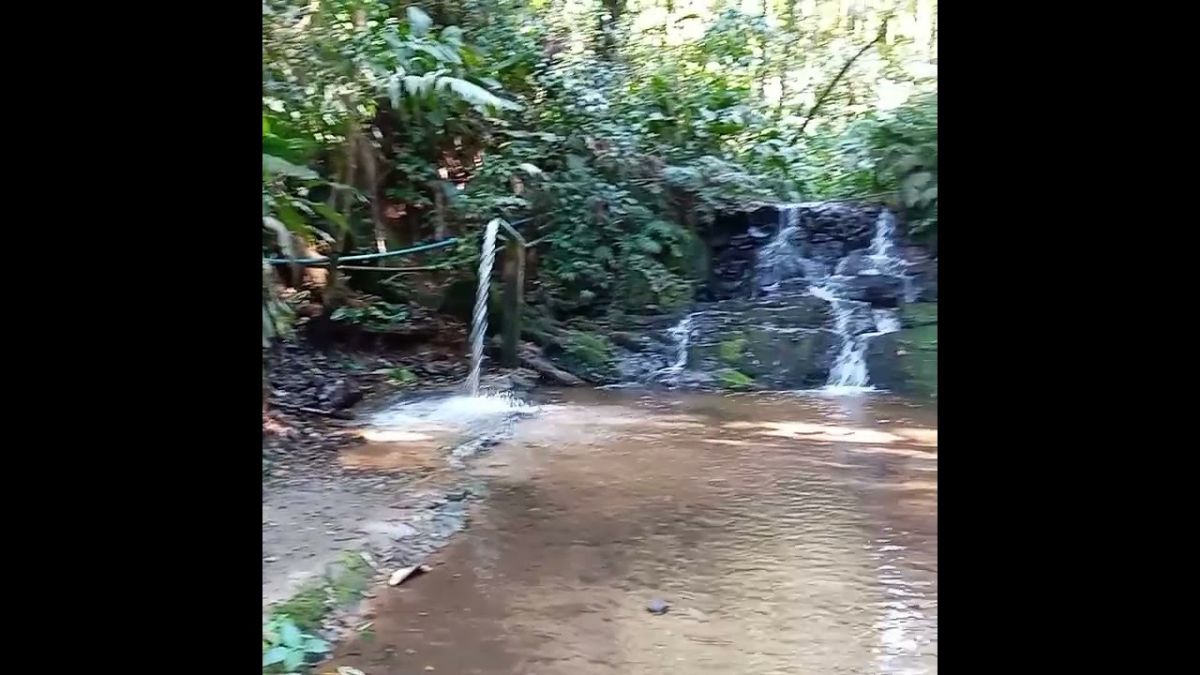 Cachoeira em São Lourenço da Serra