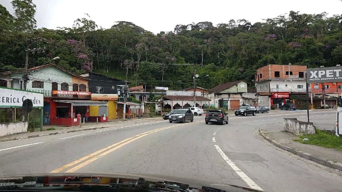 Dirigindo por São Lourenço da Serra, Embu Guaçu e Itapecerica da Serra