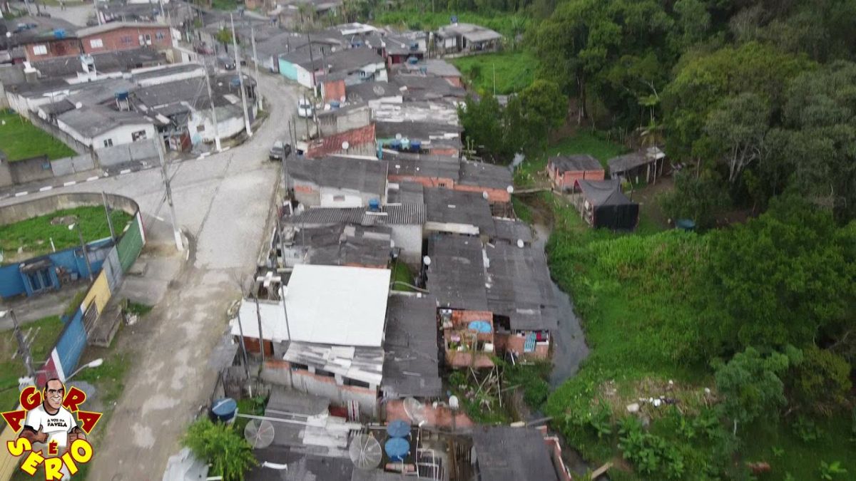 FAVELACOP SOBREVOANDO A FAVELA DO JARDIM DAS PALMEIRAS EM JUQUITIBA MINHA KEBRADA
