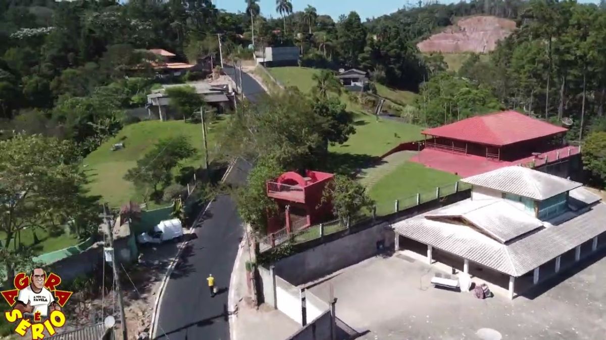 FAVELACOP SOBREVOANDO A RUA BENEDITO DELFINO PINTO SÃO LOURENÇO DA SERRA