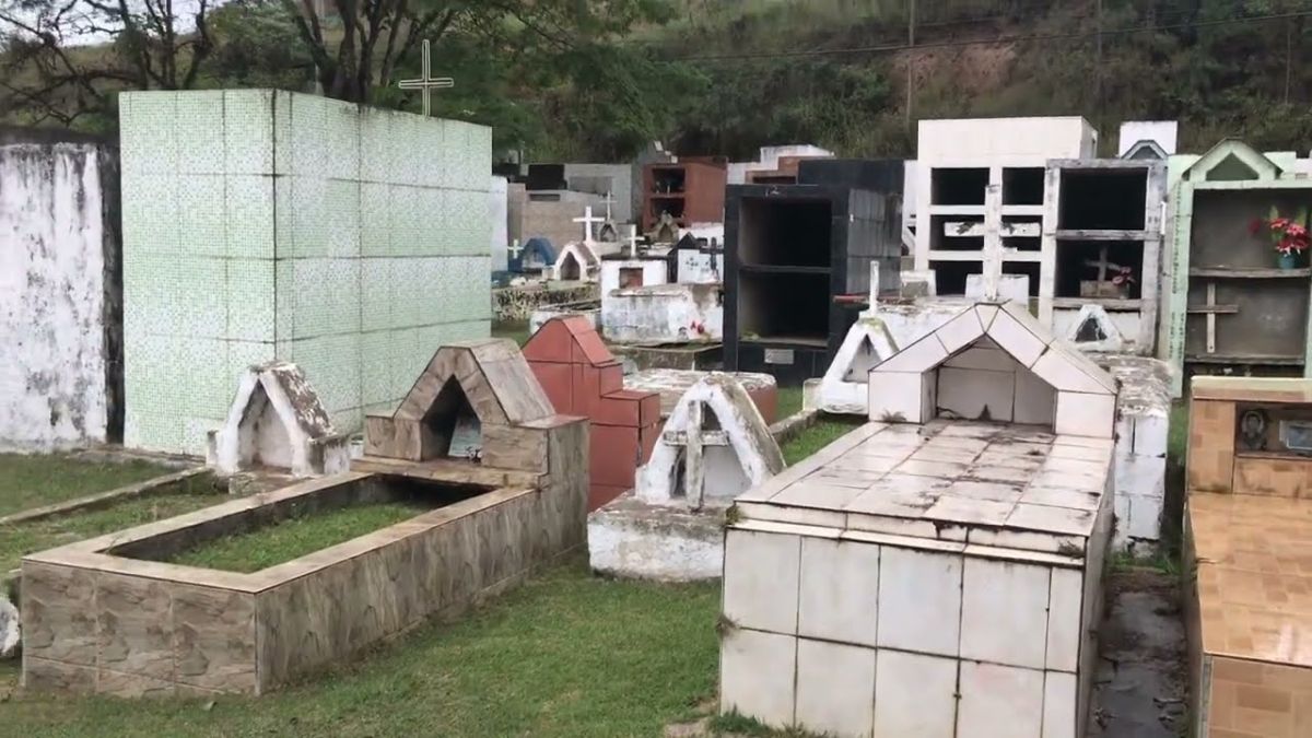 MUITA CHUVA NO CEMITÉRIO DE JUQUITIBA