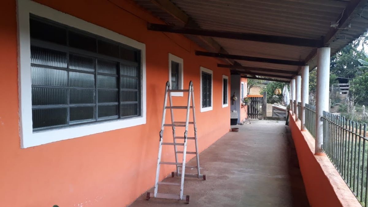 REF.- 02 CHÁCARA ESTILO RANCHO EM JUQUITIBA