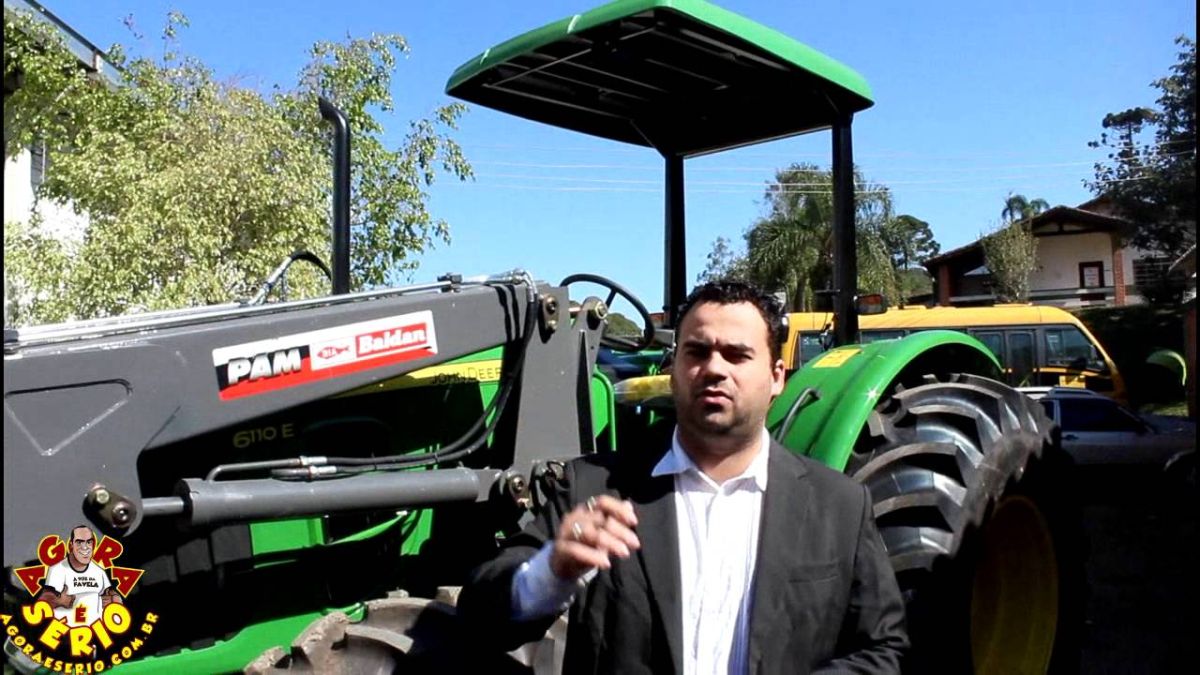 SÃO LOURENÇO DA SERRA GANHA UM TRATOR AGRÍCOLA COM CARROCERIA JUNIOR CAPTAÇÃO