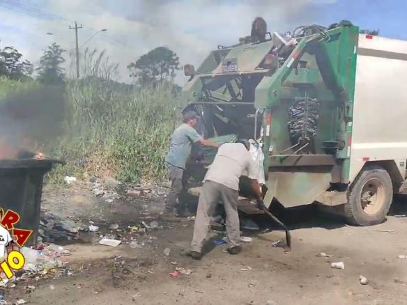 SÃO LOURENÇO DA SERRA PEGA DO O LIXO DE JUQUITIBA VERGONHA MUNICIPAL