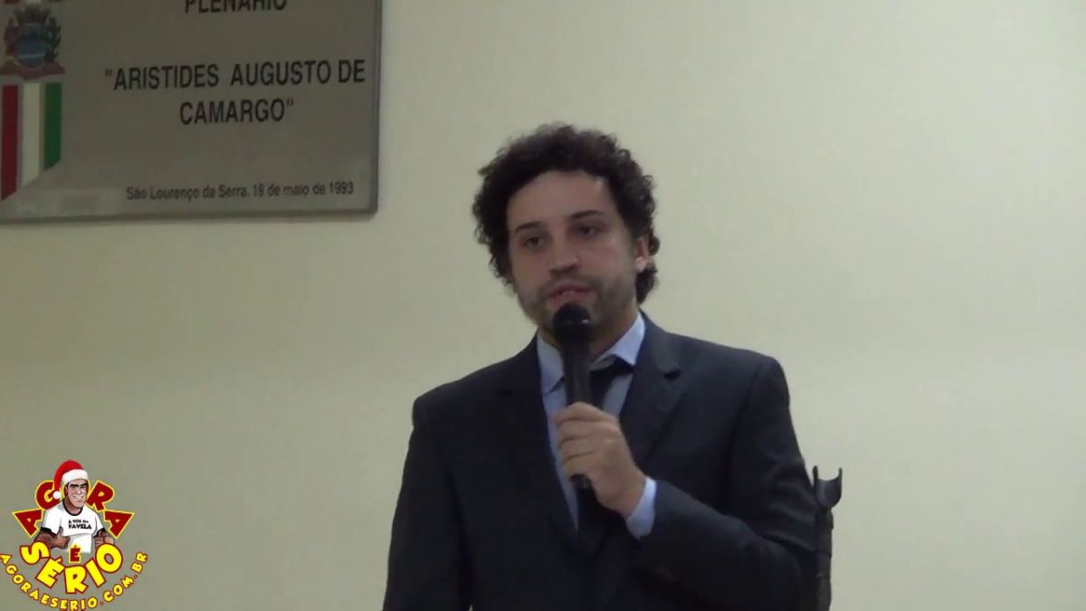 SÃO LOURENÇO DA SERRA VEREADOR LEANDRO DE JESUS X SUPER SALÁRIO SECRETÁRIA