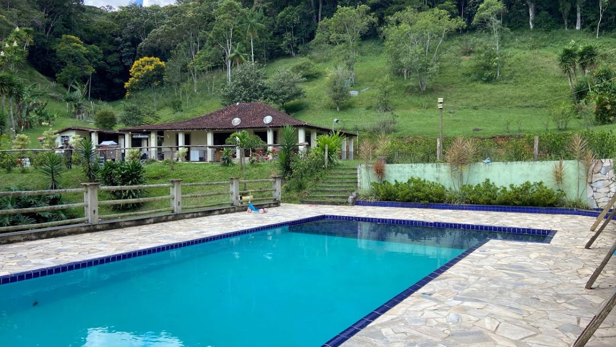 Sítio a venda em Juquitiba #012
