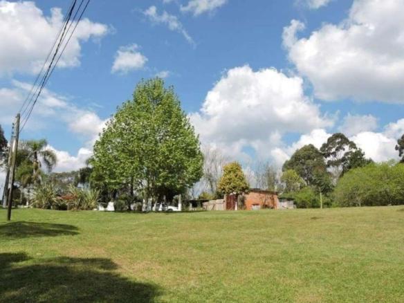 Chácara à venda em Juquitiba com mina d’água e lago