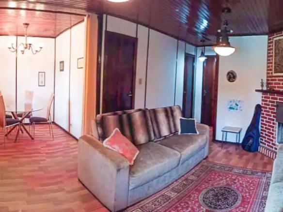 Chácara em Juquitiba com piscina, jacuzzi, espaço kids e muito mais! Casa na Floresta é aqui!