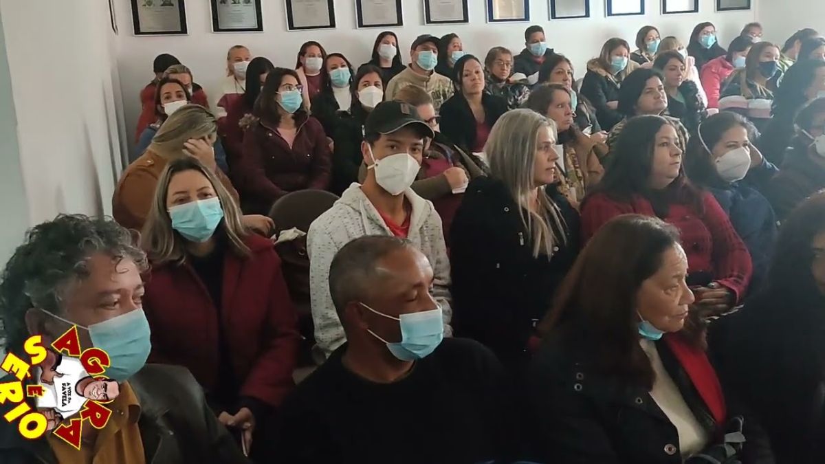 reunião de agentes de saúde na Câmara Municipal de Juquitiba