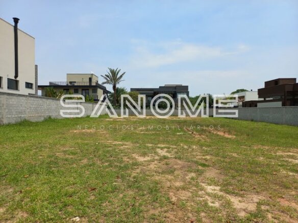 Terreno 1.200m² à venda no condomínio fechado Chácara Serimbura em São José dos Campos