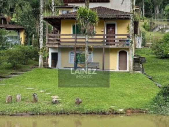 Seu Refúgio de Lazer e Natureza em Juquitiba: Conforto, Lazer e Abundância!