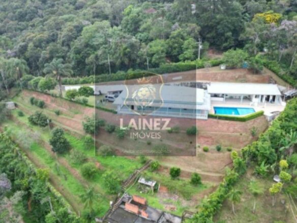Chácara dos Sonhos em São Lourenço da Serra: Natureza e Lazer a 2km da Régis