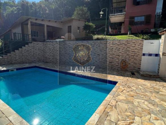 Lazer Completo na Serra: Piscina, Cozinha Caipira e Riacho Te Esperam!