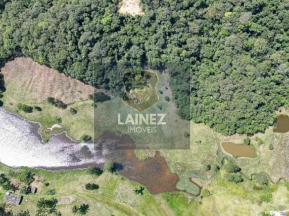 Sítio de Luxo em Juquitiba: 121.000 m² de Conforto e Natureza